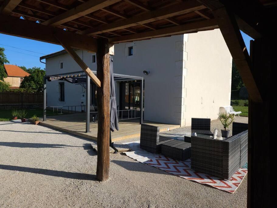 Maison Poitevine 9/10 Personnes Chaunay Exterior photo