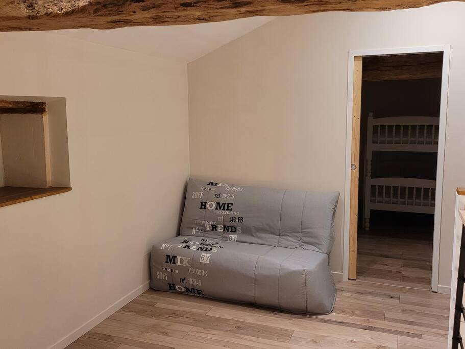 Maison Poitevine 9/10 Personnes Chaunay Exterior photo