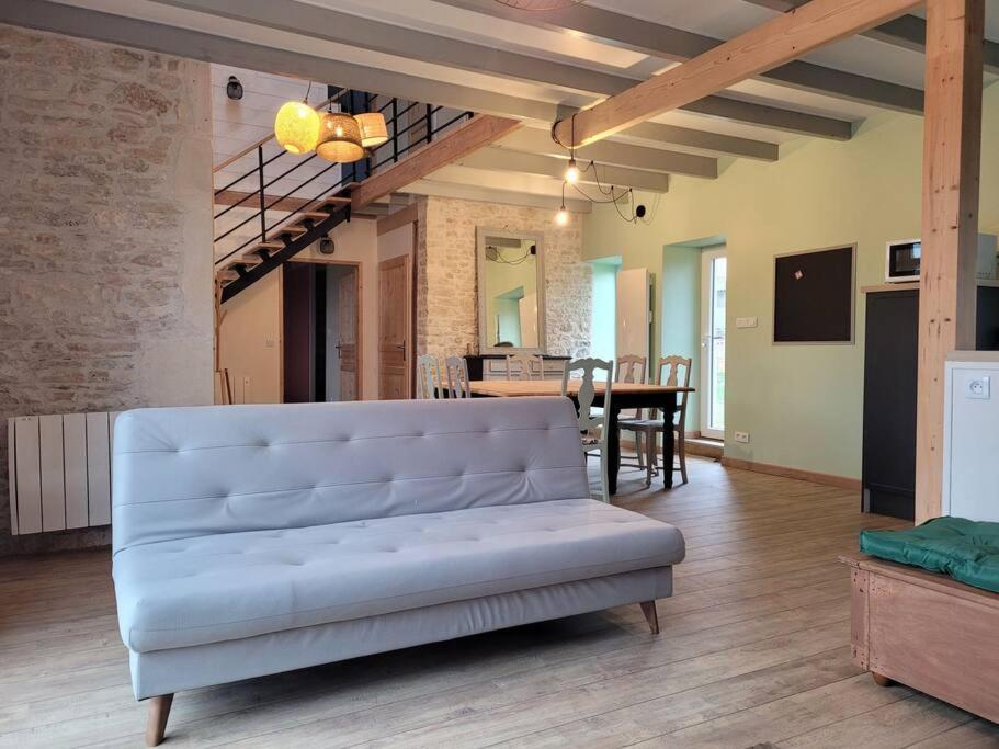 Maison Poitevine 9/10 Personnes Chaunay Exterior photo